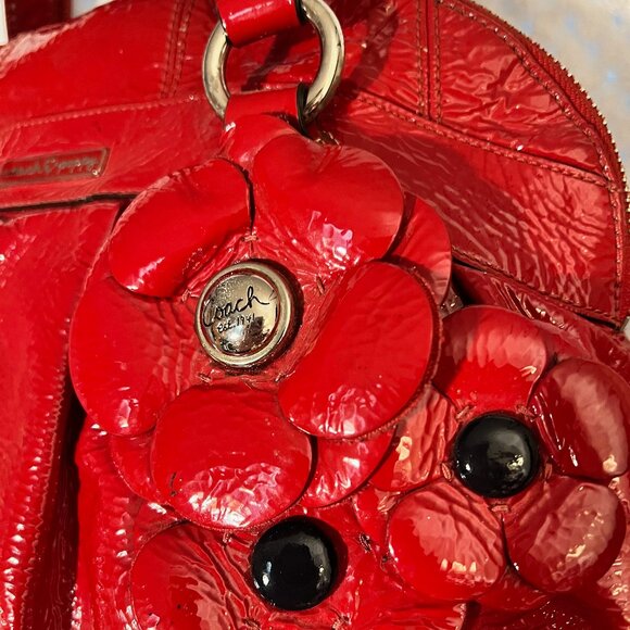 COACH-STUNNING RED POPPY PATENT LEATHER BAG - Picture 6 of 10